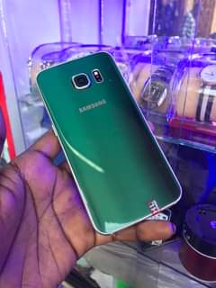 A picture of Samsung S6edge 32gb 4G Uk used 0704942807