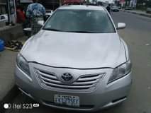 A picture of 2008 09 Toyota Camry Straight body neat interior Sound engine