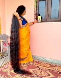 A picture of Zafran hair oil