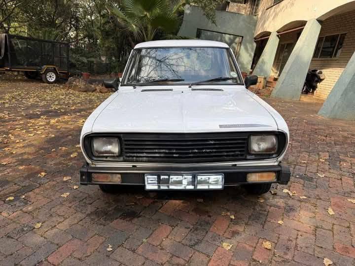 nissan 1400
