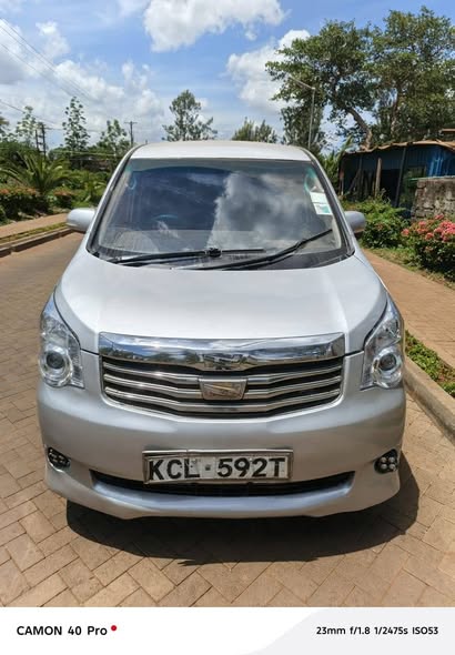 used toyota noah