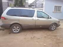 A picture of Toyota sienna