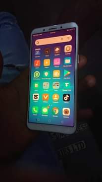 A picture of Oppo A83