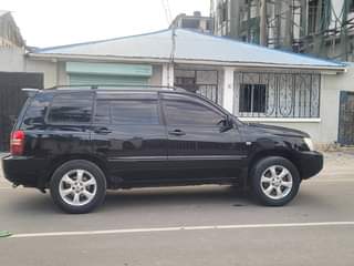 A picture of TOYOTA KURUGA