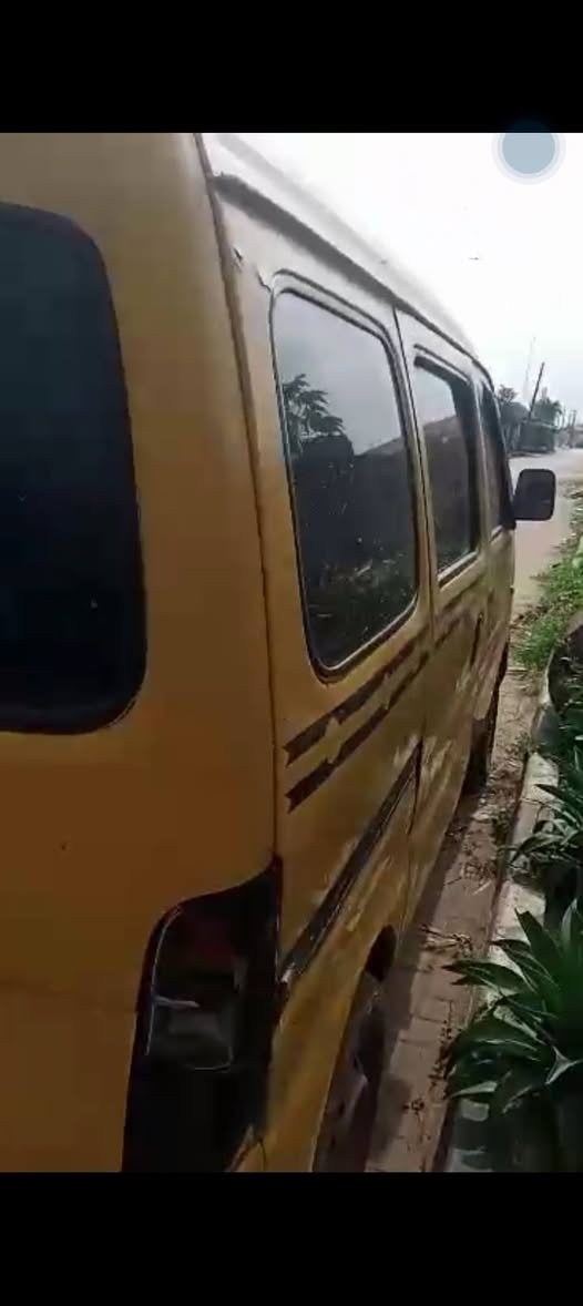 A picture of Mini bus