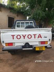A picture of TOYOTA LANDCRUISER PICK UP