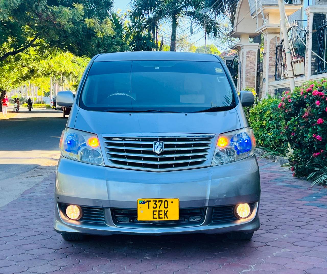 A picture of TOYOTA ALPHARD BEI .............19.5M 0757455444