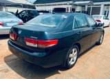 A picture of Honda Accord 04