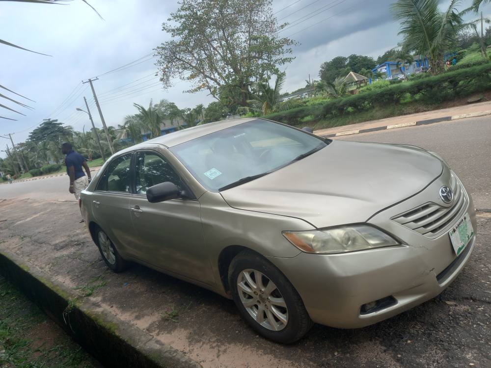 A picture of Toyota camry muscle going for 6.5m