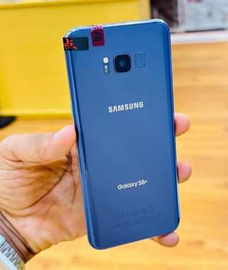 A picture of GALAXY S8 BRAND NEW