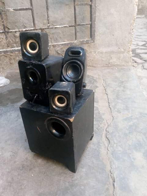 speakers
