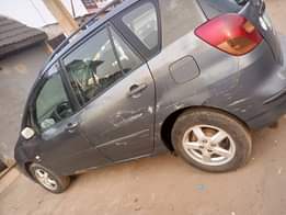 A picture of Toyota Corolla verso automatic transmission complete pure first body pan