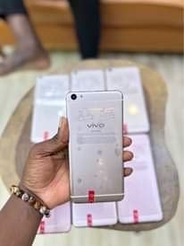 A picture of VIVO X7 PLUS GB128 RAM6 Battery 4000 mAh Capacity Bei