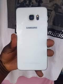 A picture of Samsung Galaxy S6Edge plus
