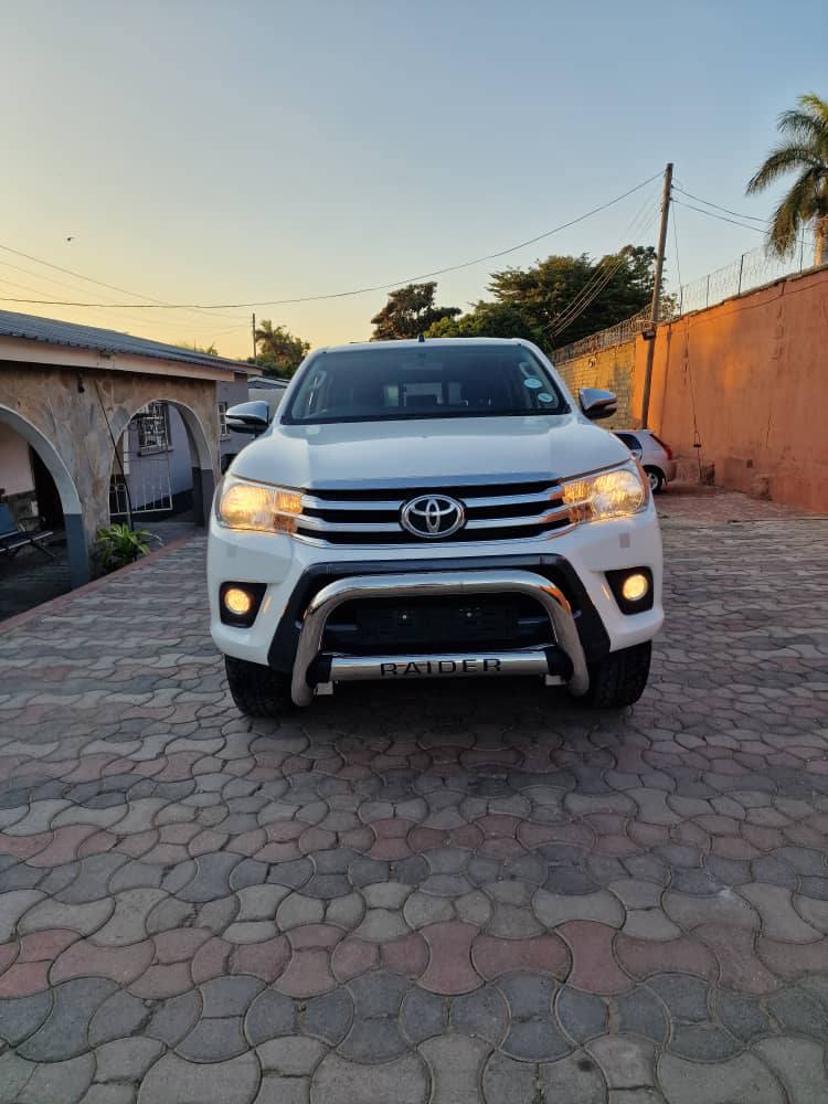 used toyota hilux