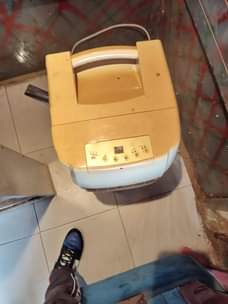 A picture of Ac ipo kwenye good condition inapiga kazi nzur Kwa ofisini