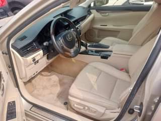 A picture of Tokunbo Lexus Es350 2014 Accident free