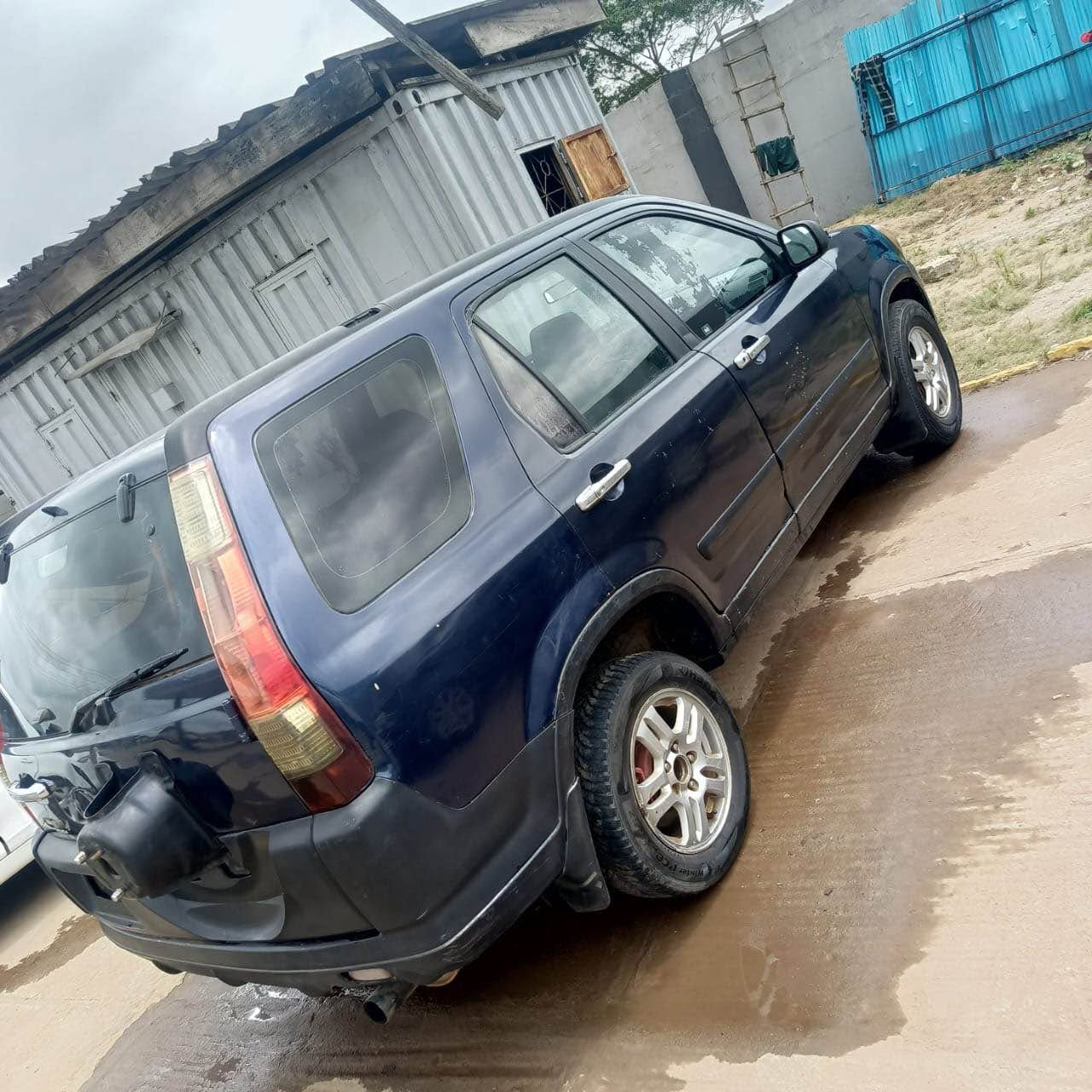 A picture of Honda crv 2004
