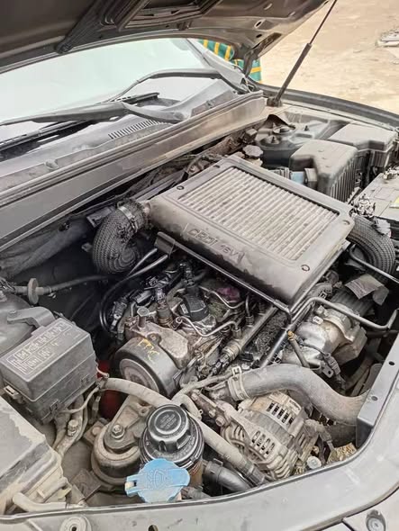 A picture of Hyundai Santa Fe TOKS Standard 09161705987