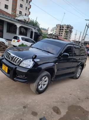 A picture of Toyota Prado diamond