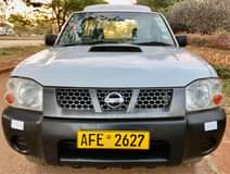 used nissan np300