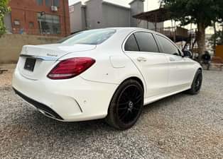 A picture of 2015 model C400 Benzs unregistered