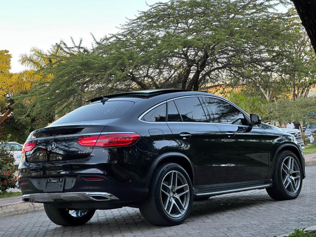 A picture of Mercedes benz GLE coupe sport Contact 0612989162