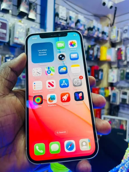 A picture of iPhone 11 Or iPhone 12 Note Uses WIFI ONLY