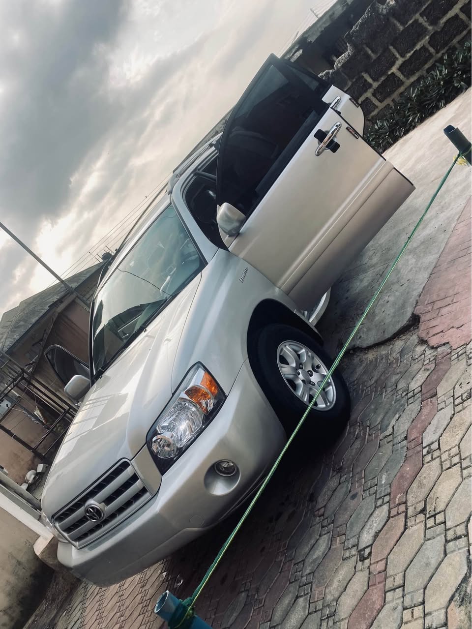 A picture of Toyota Highlander