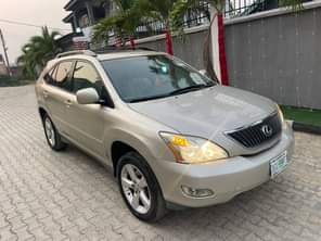 A picture of This is astonishing clean lexus rx330 2005 model few months