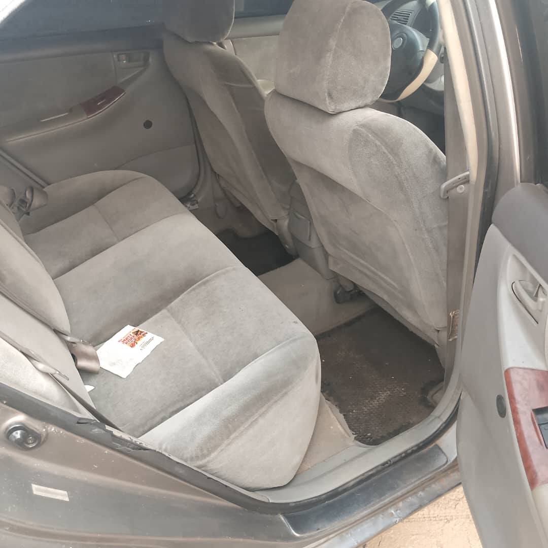 A picture of Toyota Corolla 04 05 Sound engine and gear Owner price