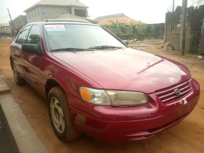 A picture of Clean Toyota Camry