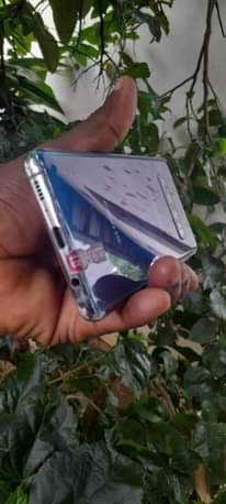 A picture of SAMSUNG S10 PLAIN