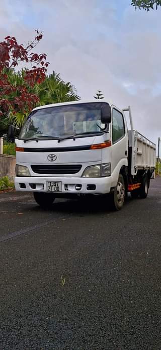 toyota dyna