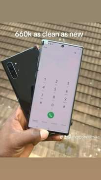 A picture of UK used original phones