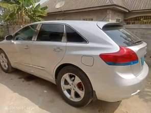 A picture of Belgium grade Toyota Venza buy and drive silent V6 engine