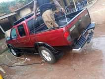 A picture of 2000 Nissan Frontier