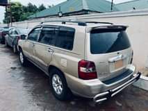 A picture of Brand Toyota Model Highlander Year 2004 Engine gear and AC