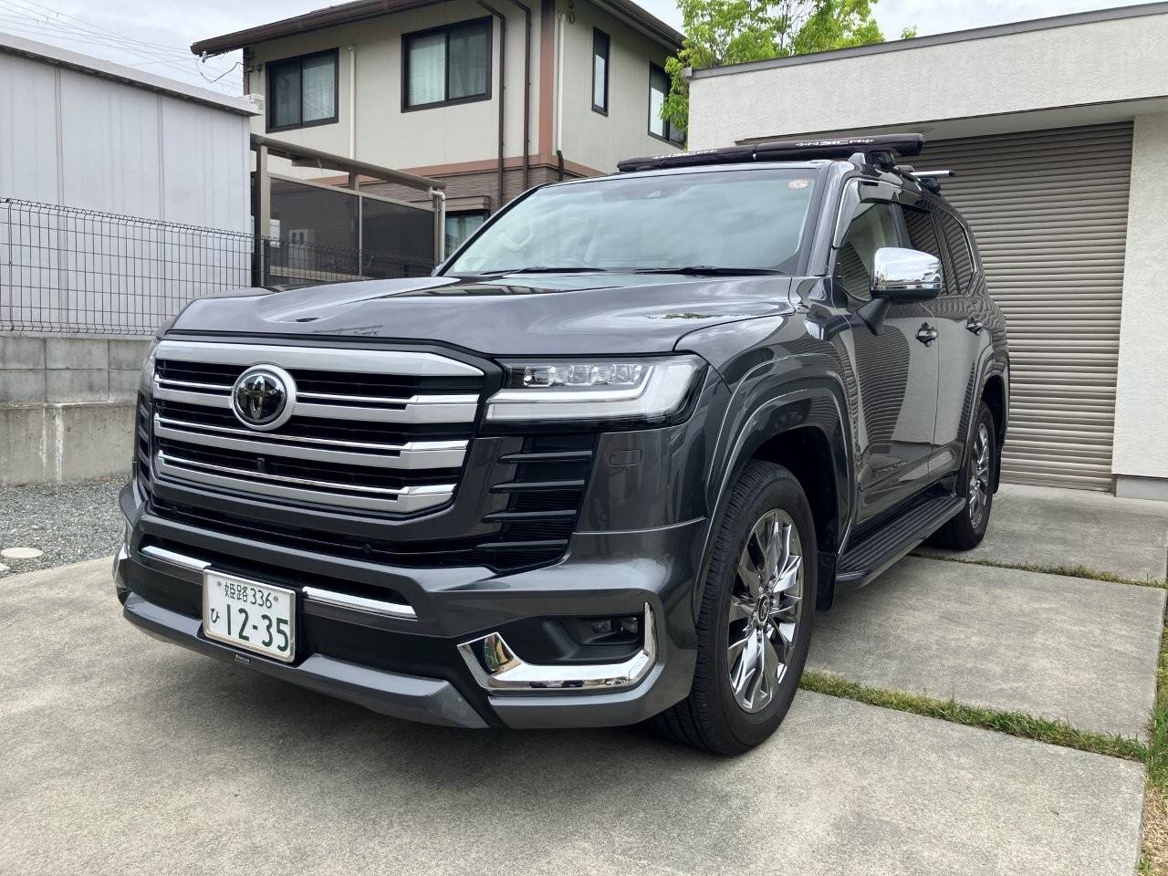 A picture of TOYOTA LAND CRUISER