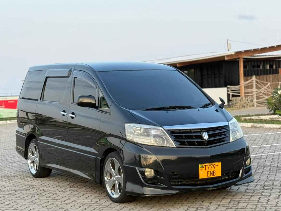 A picture of TOYOTA ALPHARD