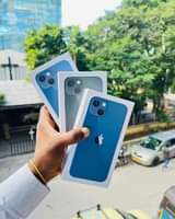 A picture of Iphone zote mpya zipo kwetu piga 0677508945