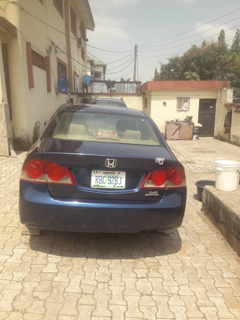 A picture of Distress honda civic manual gear untermpered engine and gear ac