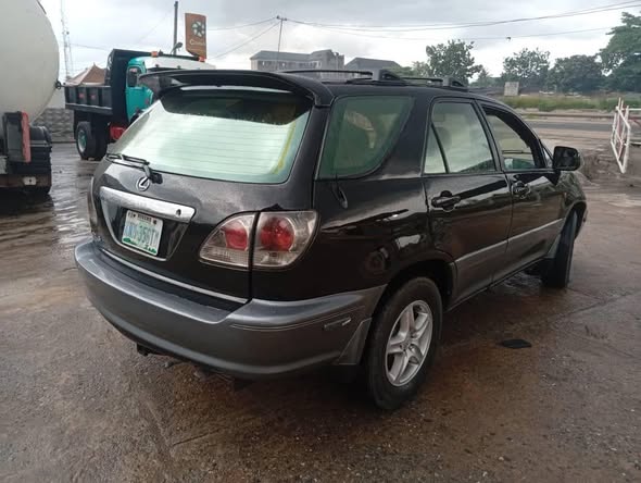 A picture of Rx 300 2 850 Settlement 150k Everything ok Port Harcourt