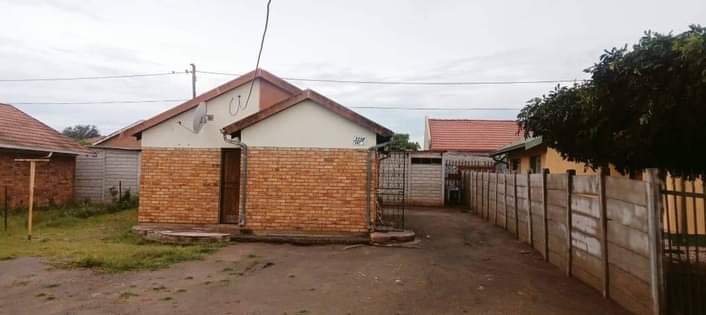 Rustenburg's Q.