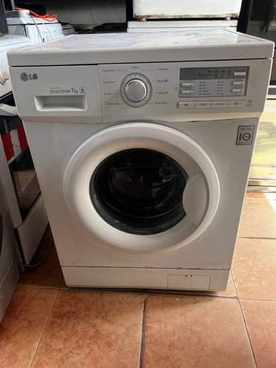 A picture of WASHING MACHINE KG 7
