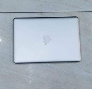 A picture of Macbook pro 2012