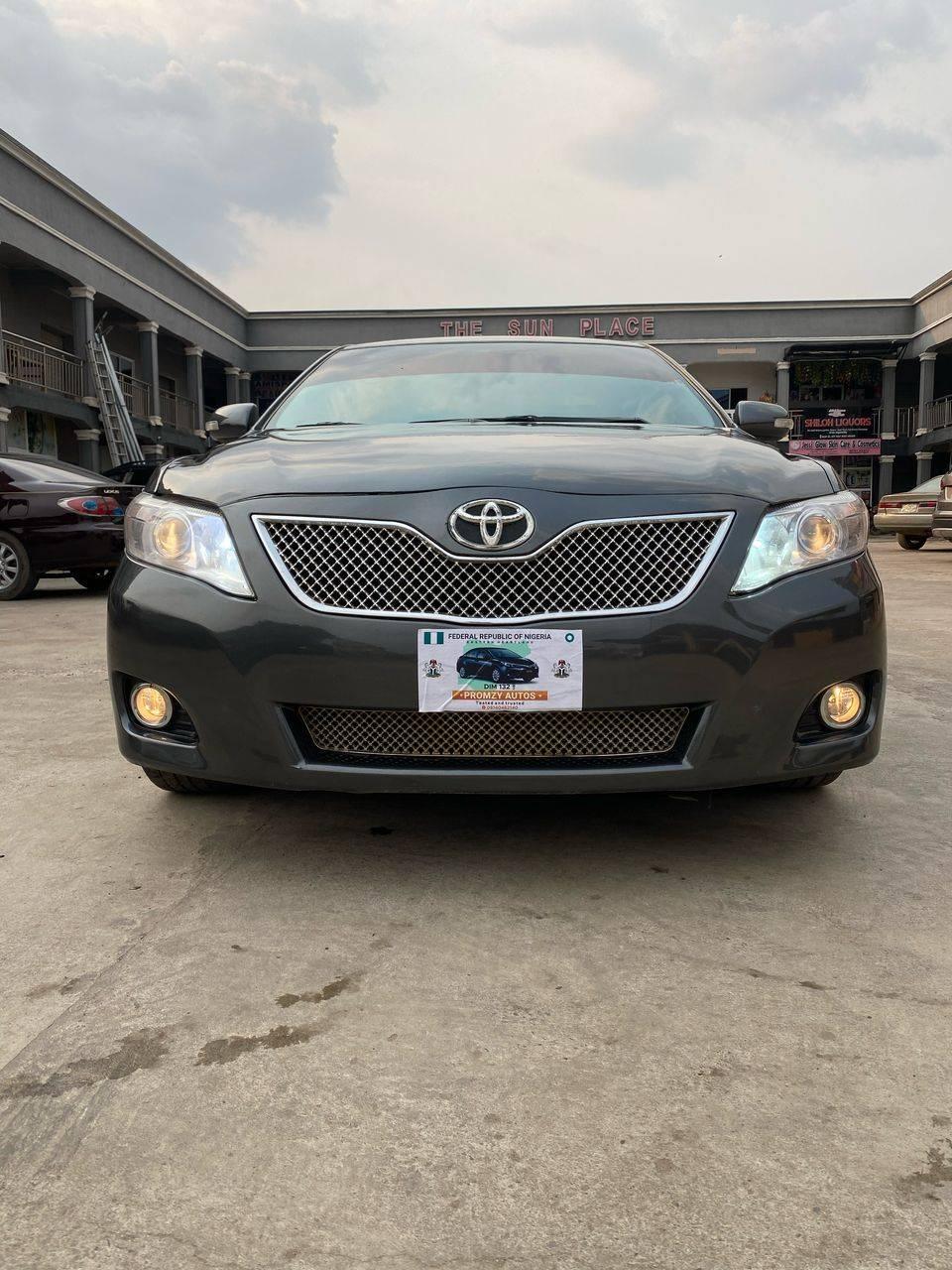 A picture of 2010 Super clean toks standard toyota camry