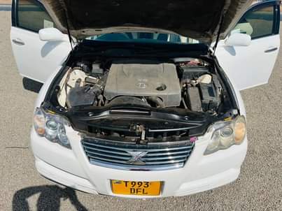 A picture of Mark x milion 7 5 Ipo mwanza Automatic Engine safi
