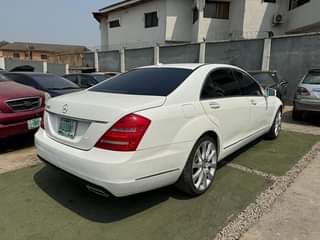 A picture of Super clean and fresh toks standard registered Mercedes Benz S550