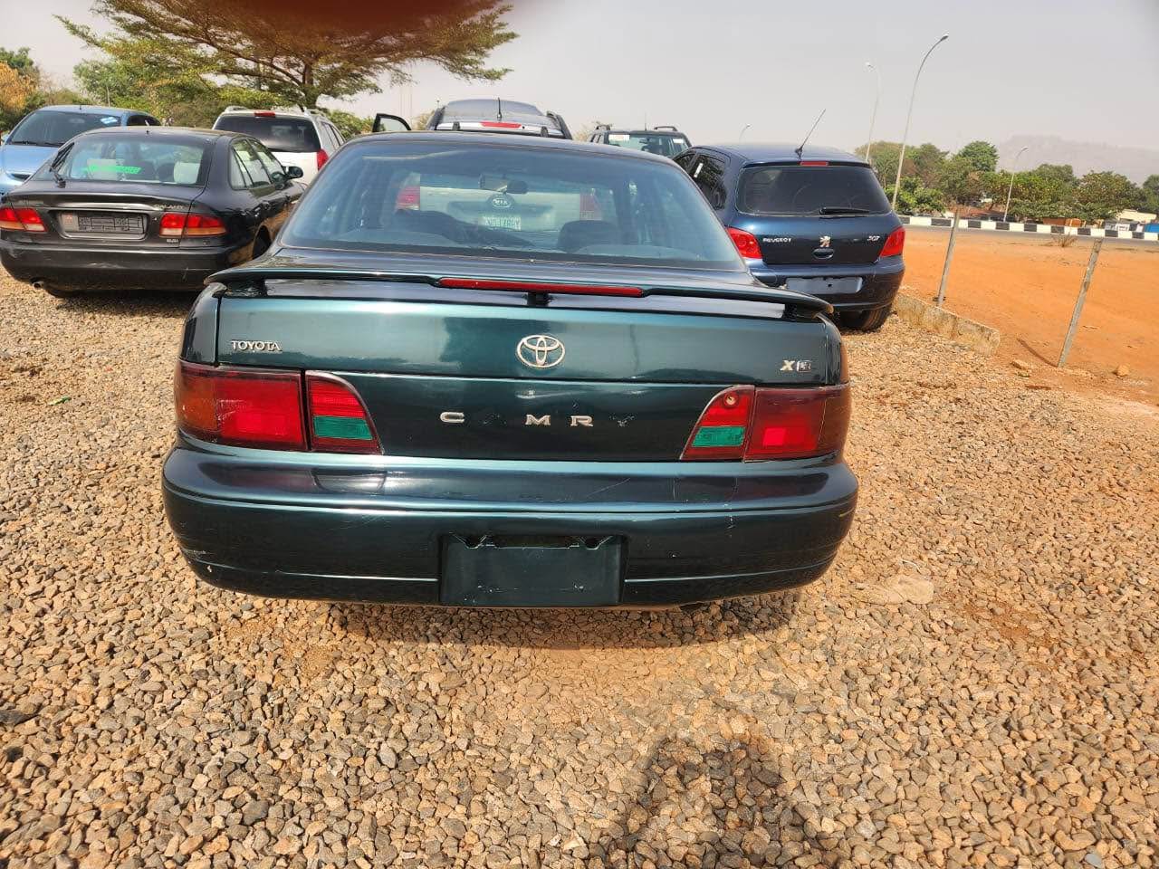 A picture of Toyota Camry 2000